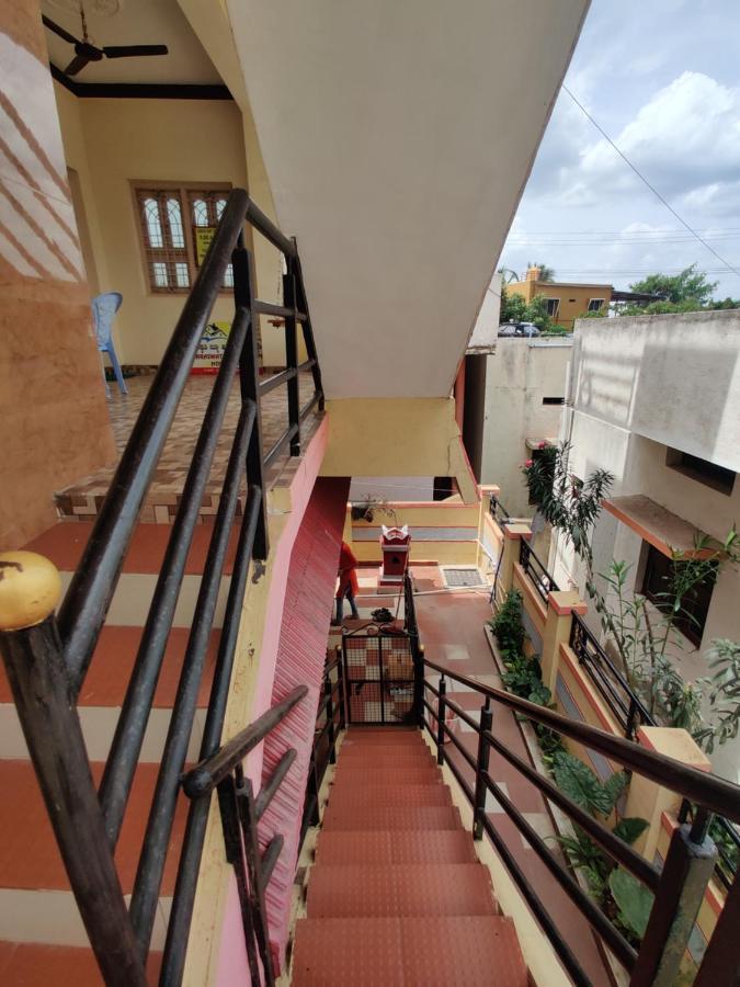 האמפי Vinod Home Villa מראה חיצוני תמונה